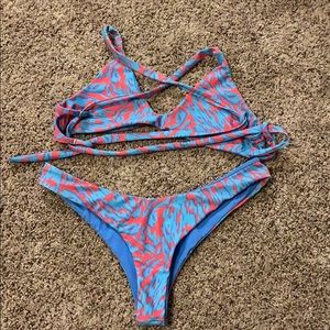 Moana Rave Marlin Top and Cave Vee Bottom